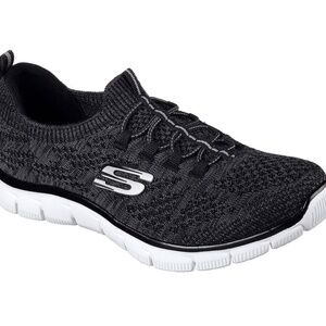 BRAND NEW women skechers empire sharp thinking memory foam shoes size US 8.5